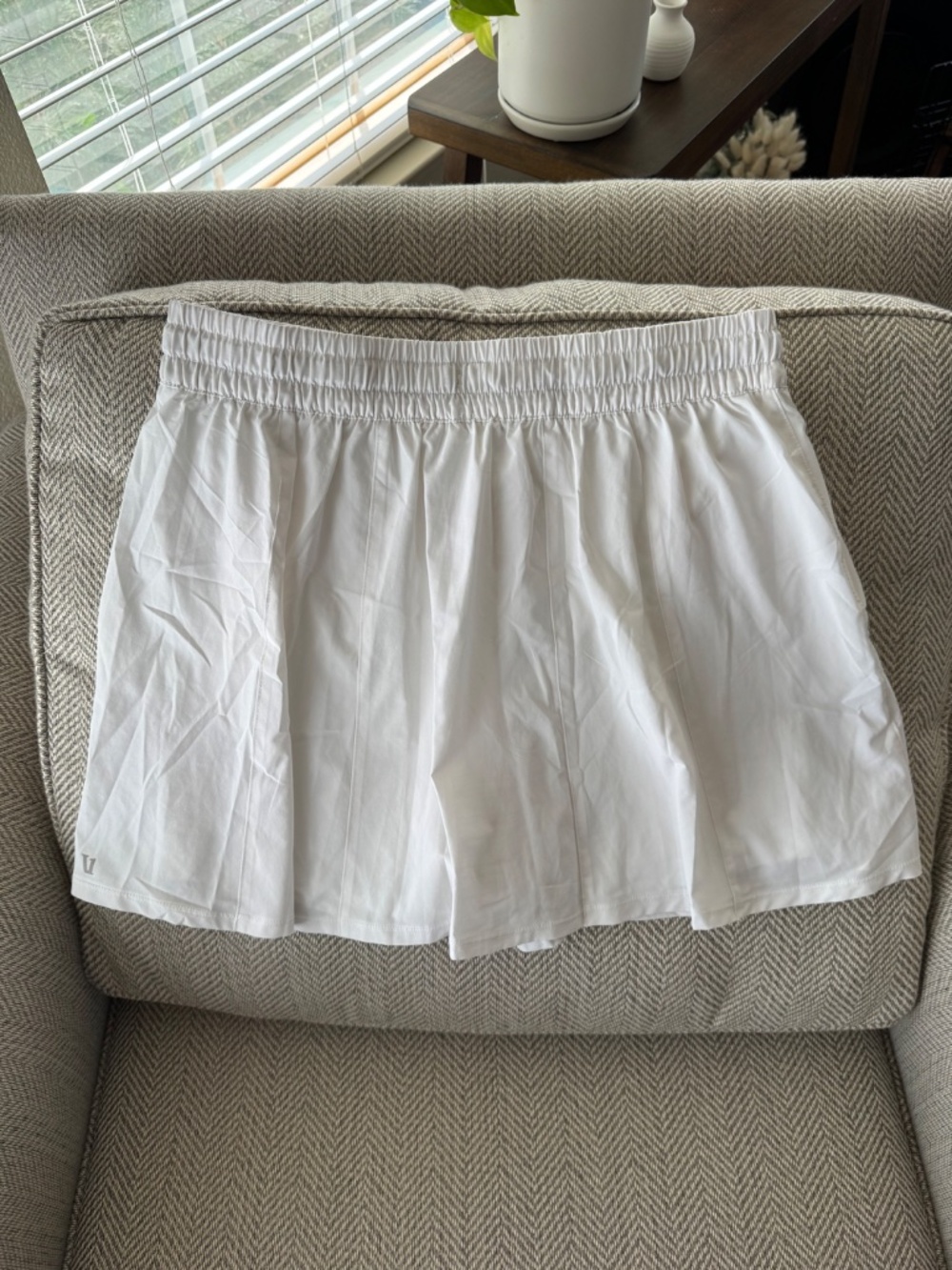 Vuori Clementine Skirt L Sport Tennis Workout Short Skort Performance Breathable - Picture 6 of 9